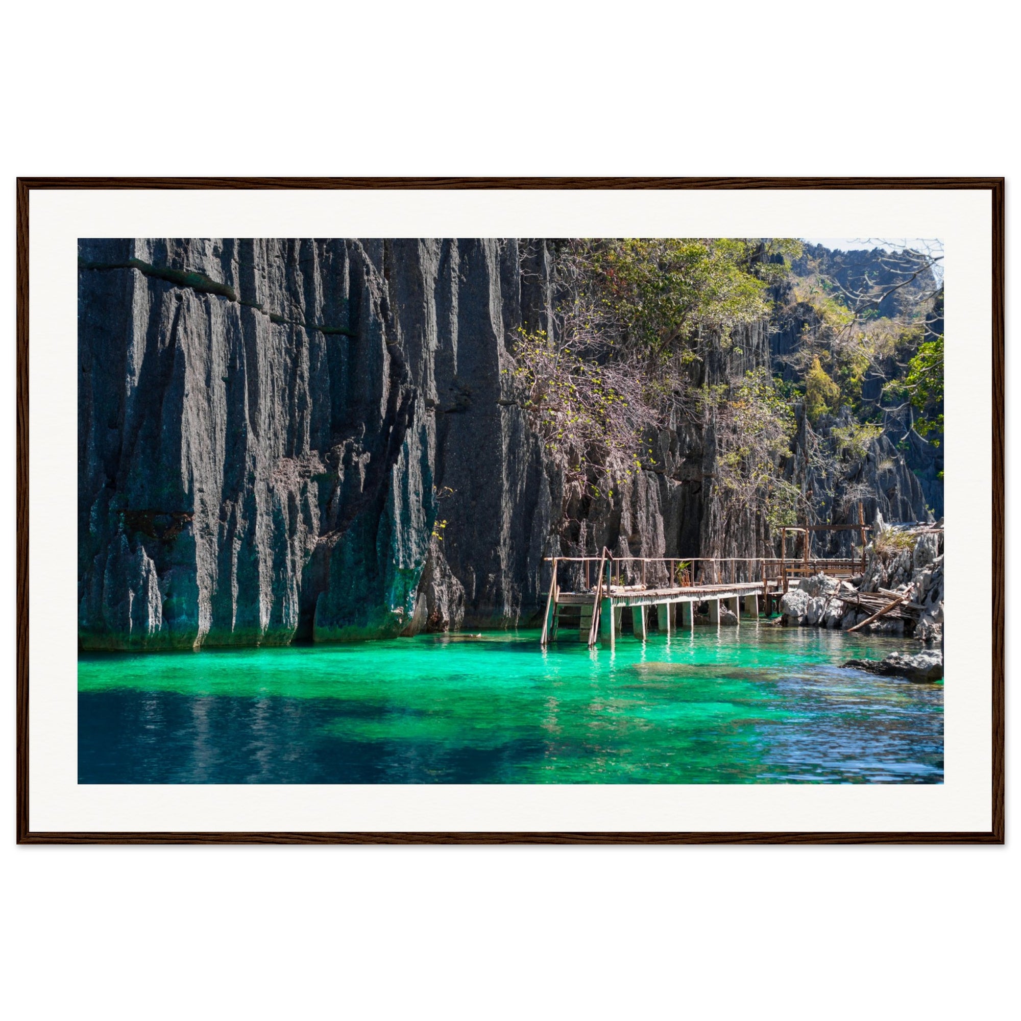 Framed image showing nature’s contrast of rock and water.

